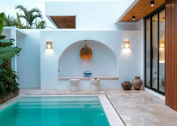 Casa Petak 8 - Tropical Haven Stylish 3br With Pool In Pererenan ヴィラ