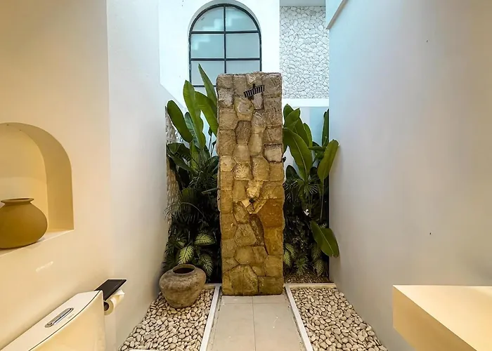 Casa Petak 8 - Tropical Haven Stylish 3br With Pool In Pererenan Canggu (Bali)