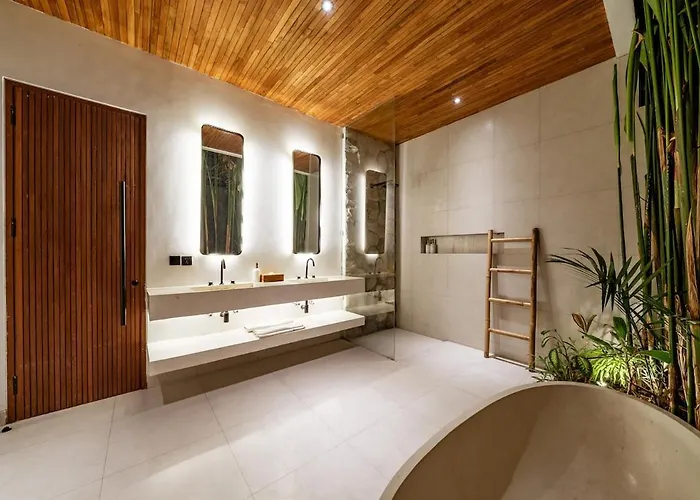 Casa Petak 8 - Tropical Haven Stylish 3br With Pool In Pererenan Villa
