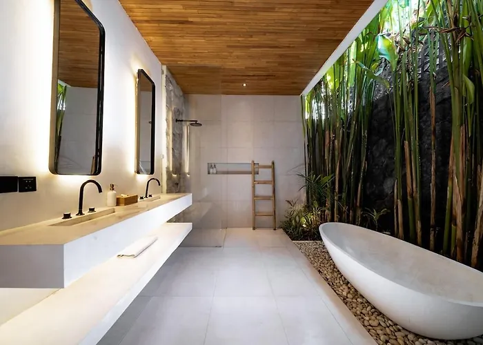 Casa Petak 8 - Tropical Haven Stylish 3br With Pool In Pererenan Canggu (Bali)
