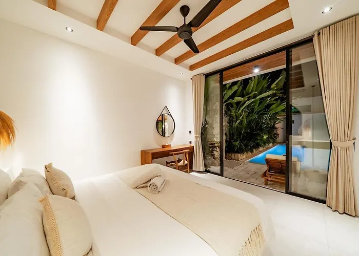 Casa Petak 8 - Tropical Haven Stylish 3br With Pool In Pererenan ヴィラ チャングー