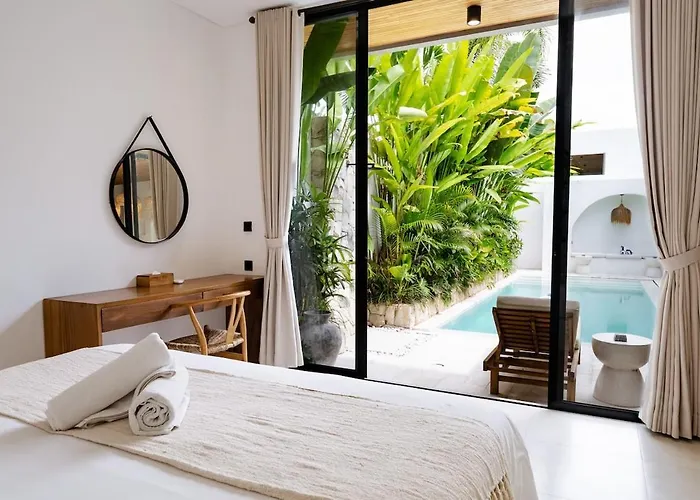 Villa Casa Petak 8 - Tropical Haven Stylish 3br With Pool In Pererenan *