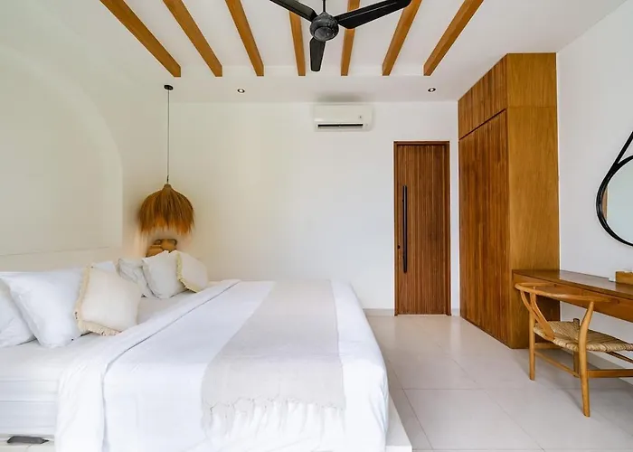 Casa Petak 8 - Tropical Haven Stylish 3br With Pool In Pererenan Canggu (Bali)