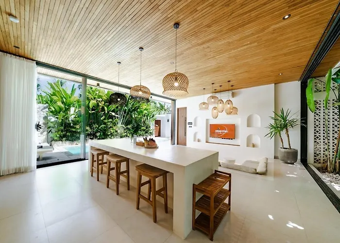 Casa Petak 8 - Tropical Haven Stylish 3br With Pool In Pererenan