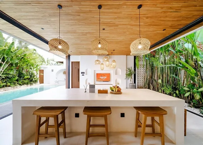 Casa Petak 8 - Tropical Haven Stylish 3br With Pool In Pererenan チャングー